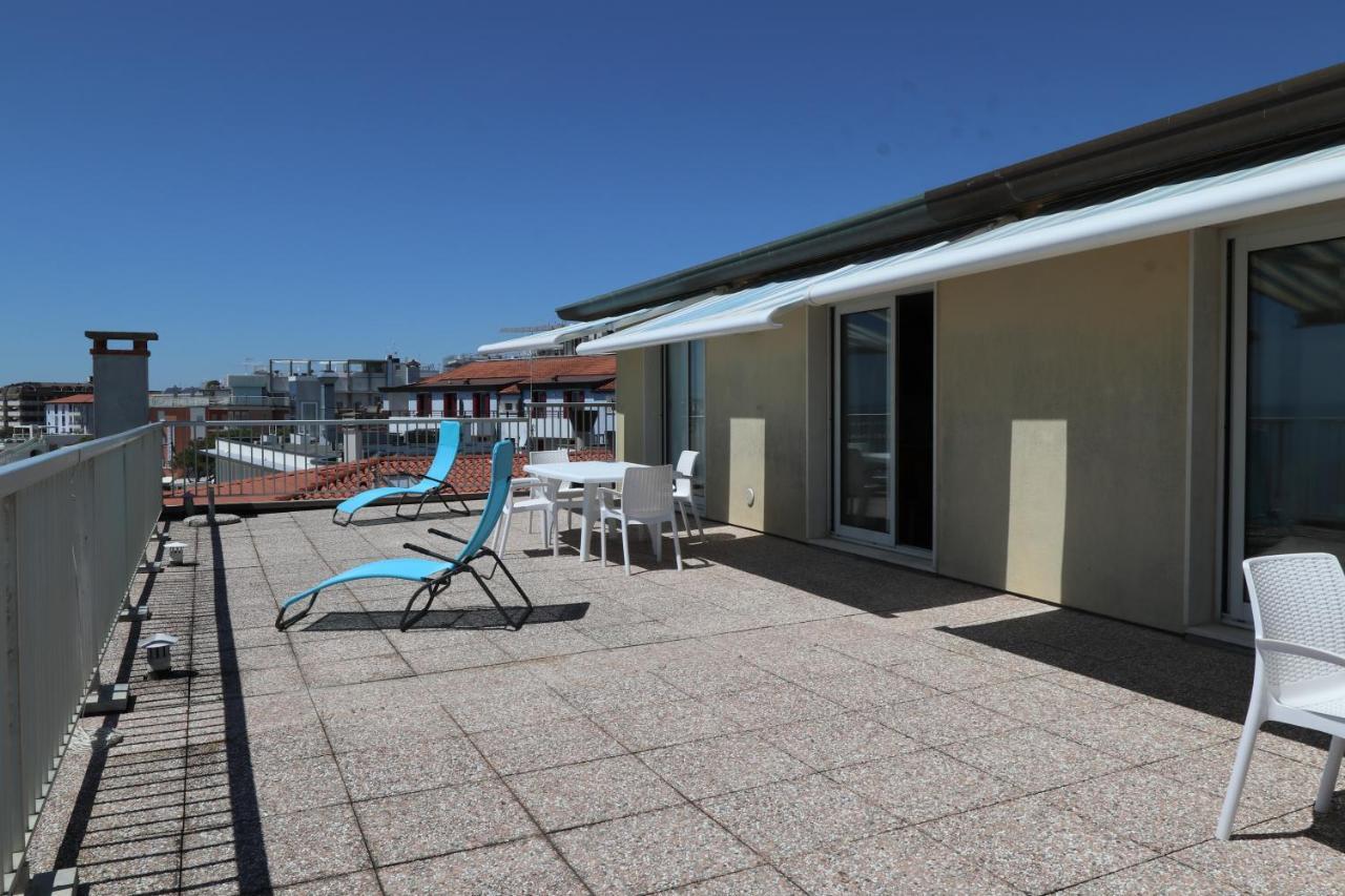 דירות קאורלה Penthouse Attico Mara מראה חיצוני תמונה