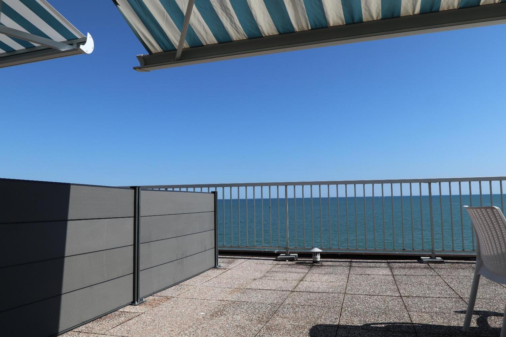דירות קאורלה Penthouse Attico Mara מראה חיצוני תמונה